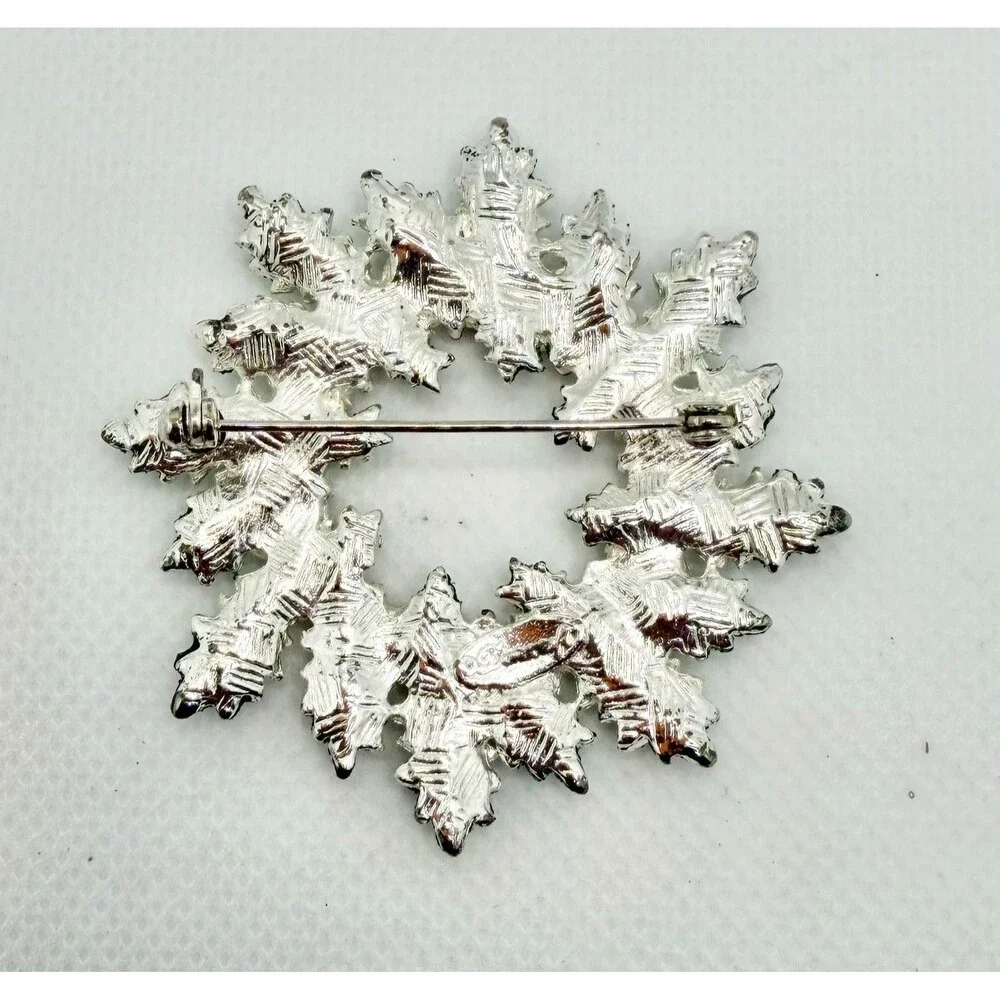 Vintage Danecraft Christmas Green Glitter Wreath Pin Brooch Silver Tone